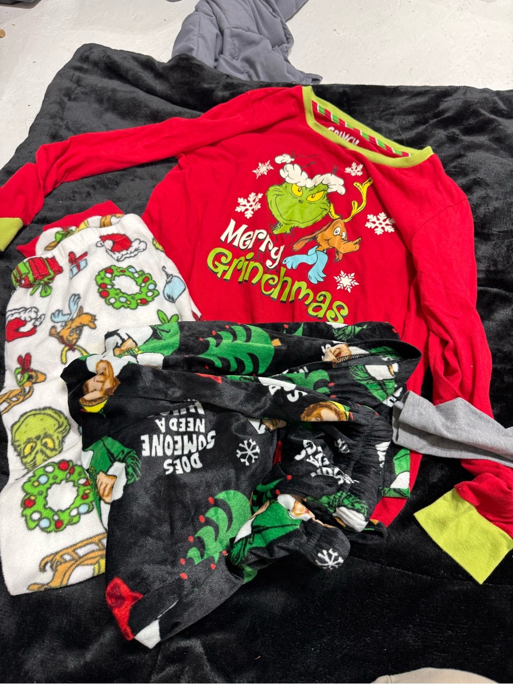 Women’s Holiday Pajama Set with extra bottoms